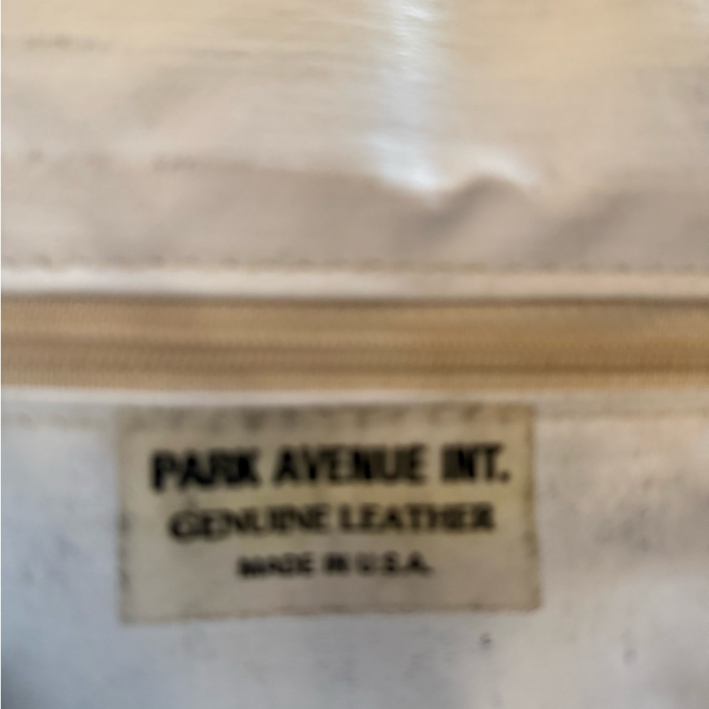 White Leather Women's Clutch Elevating Casual to Elegant